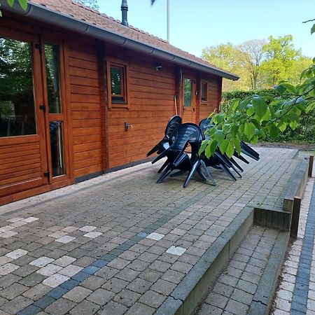 Knusse Blokhut Op Groot En Groen Perceel @ Veluwe Epe Esterno foto